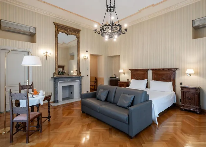 Hotel Roma E Rocca Cavour Turín